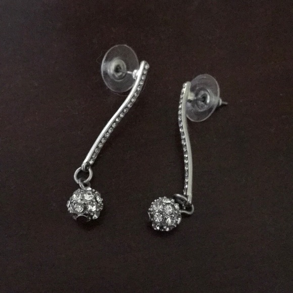 Dangle Earrings - Picture 1 of 1